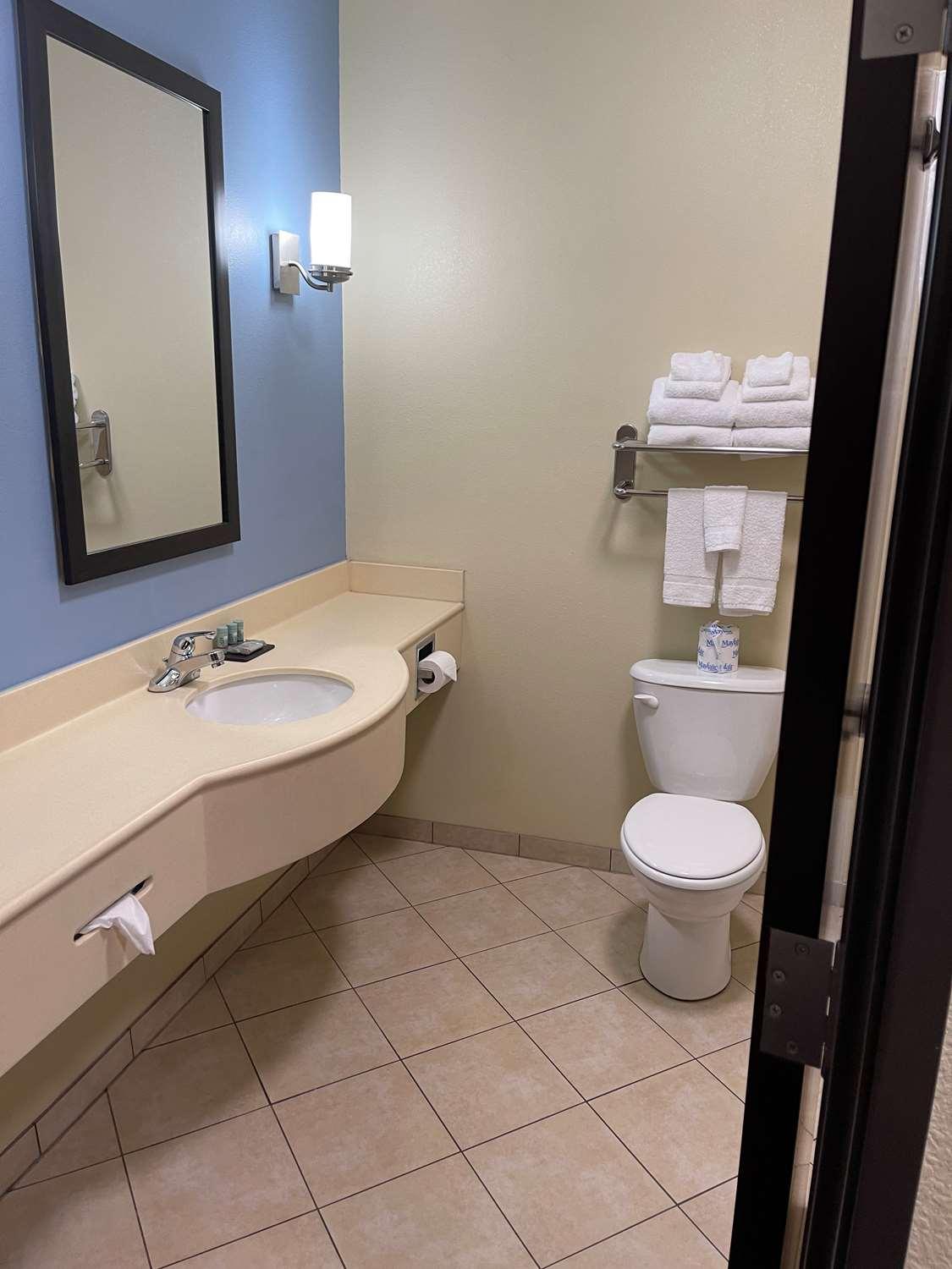 Best Western Coffeyville Central Business District Inn And Suites Екстер'єр фото