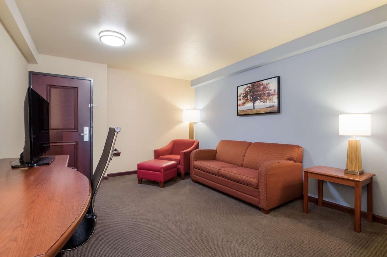 Best Western Coffeyville Central Business District Inn And Suites Екстер'єр фото